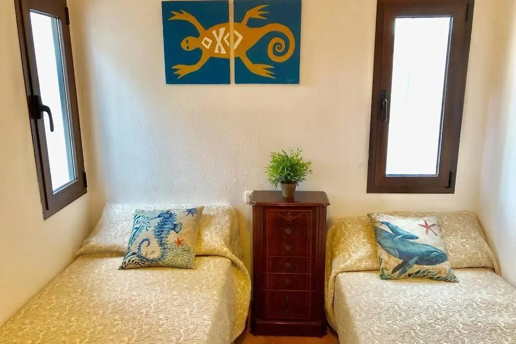 Holiday home Gatu Premium Villa Lurberri Piscina Privada, 4 Dormitorios, 2 Banos, Parking , Jardines, 