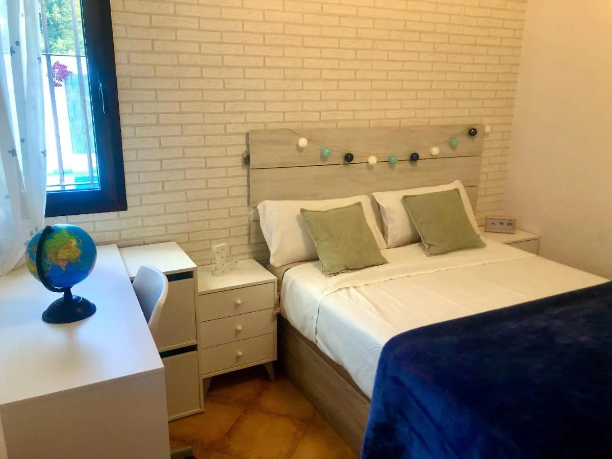 Gatu Premium Villa Lurberri Piscina Privada, 4 Dormitorios, 2 Banos, Parking , Jardines, 
