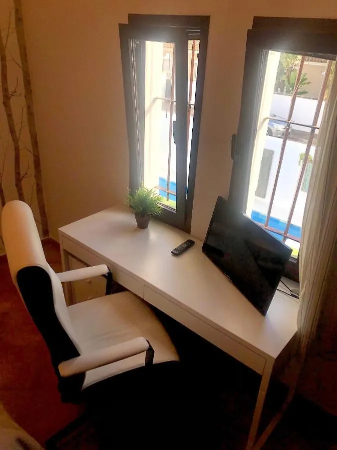 Gatu Premium Villa Lurberri Piscina Privada, 4 Dormitorios, 2 Banos, Parking , Jardines, 