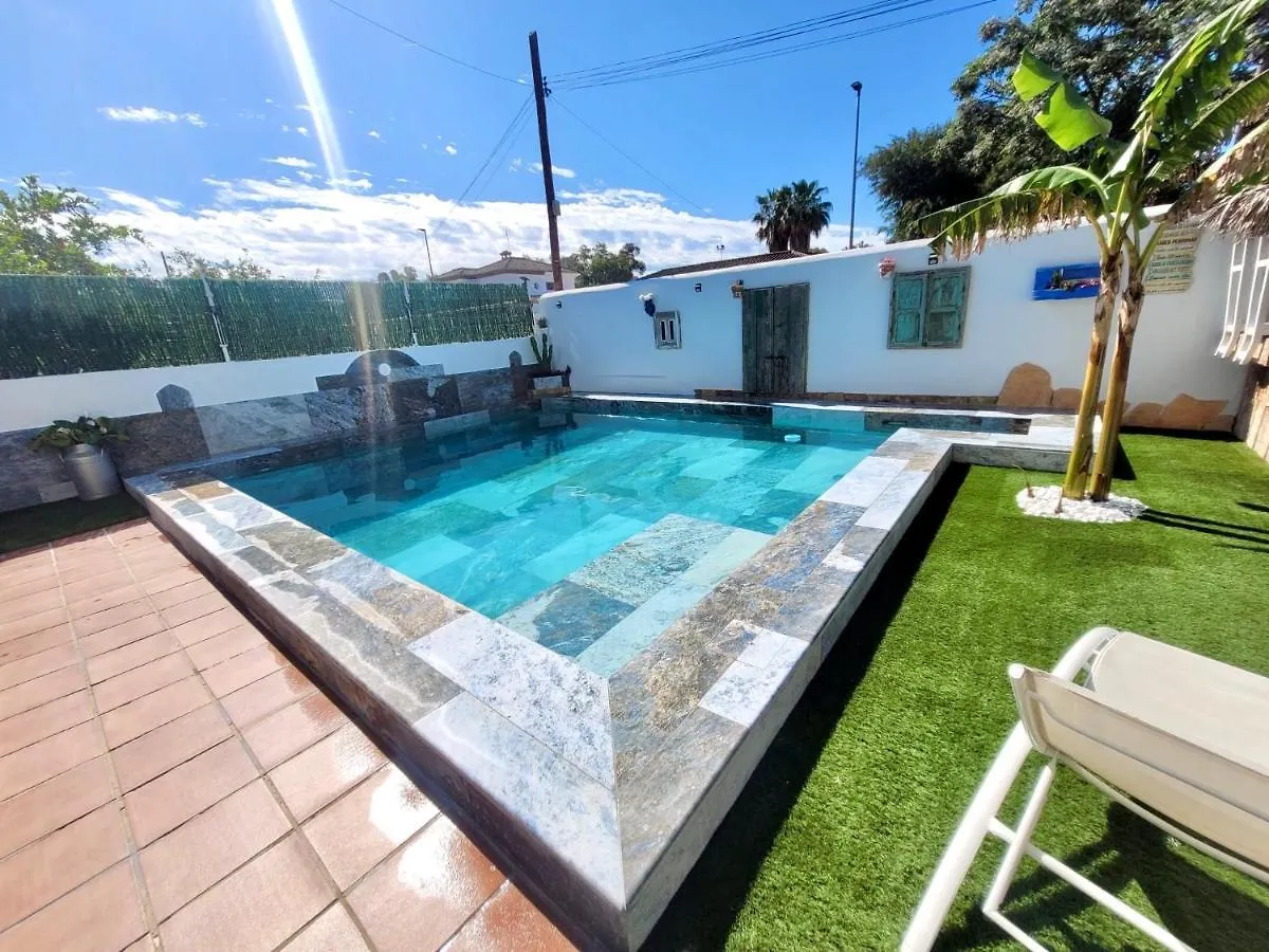 Gatu Premium Villa Lurberri Piscina Privada, 4 Dormitorios, 2 Banos, Parking , Jardines, 