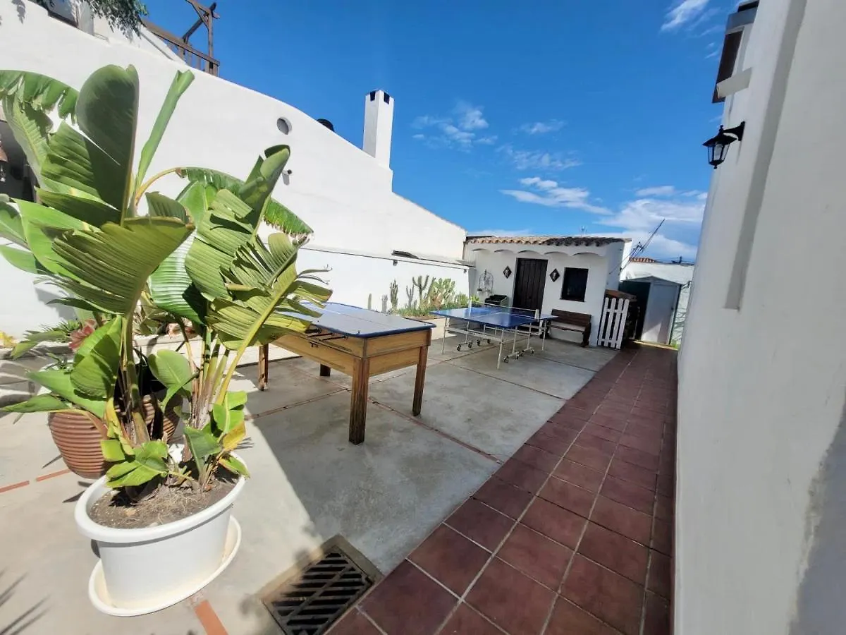 Holiday home Gatu Premium Villa Lurberri Piscina Privada, 4 Dormitorios, 2 Banos, Parking , Jardines, 